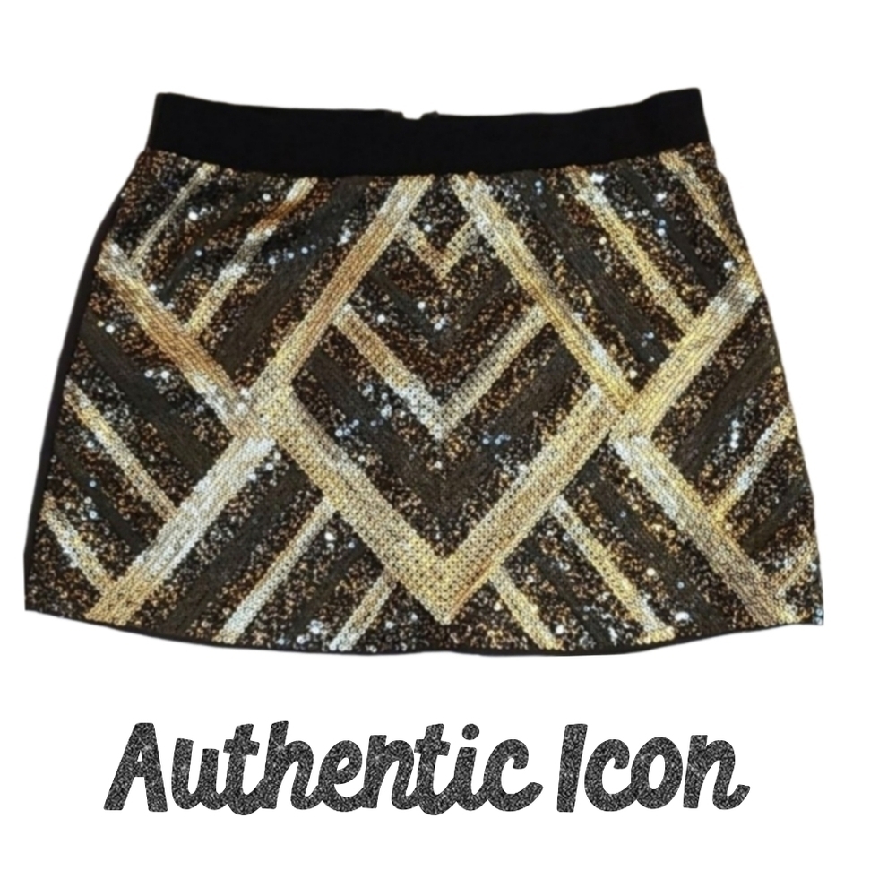 Metallic Patterned Sequins Going Out Mini Skirt in Gold & Black, XS